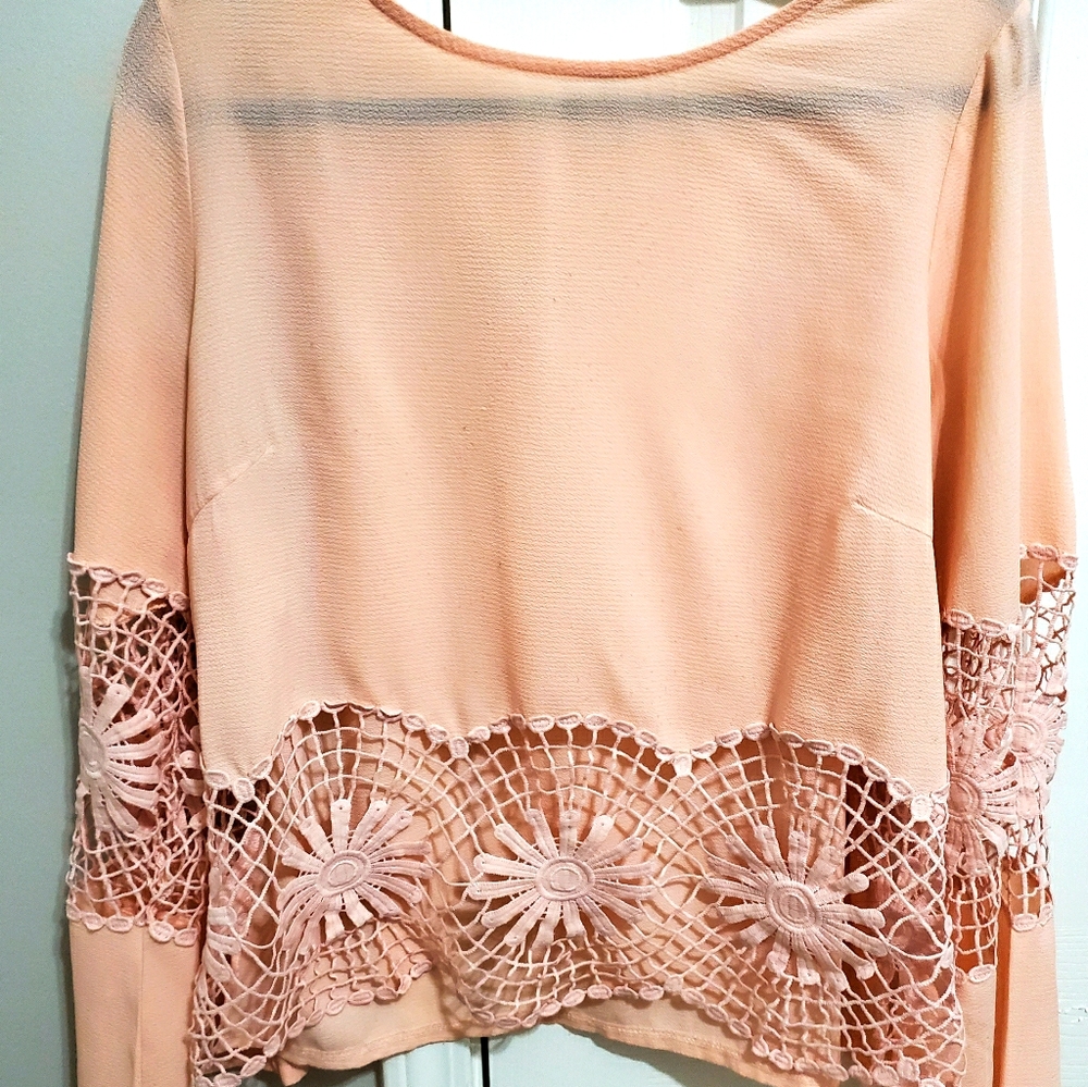 Cream/Peachy Long Sleeved Blouse
